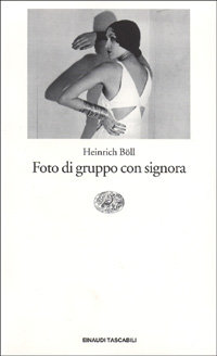 Bll, Heinrich. - Foto di gruppo con signora.