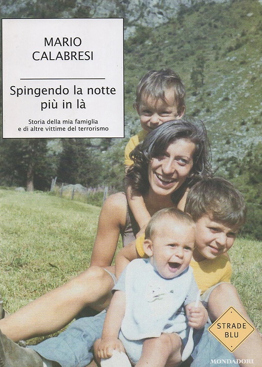 9788804568421-Spingendo la notte più in là. Storia della mia famiglia e di altre vittime del t