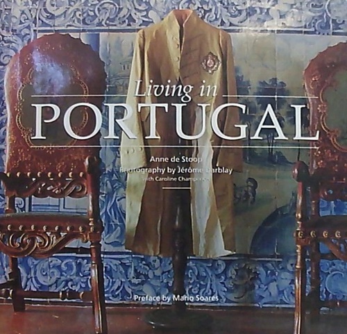9782080135674-Living in Portugal.