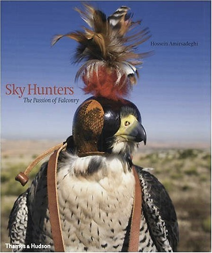 9780500976876-Sky Hunters. The passion of Falconry.
