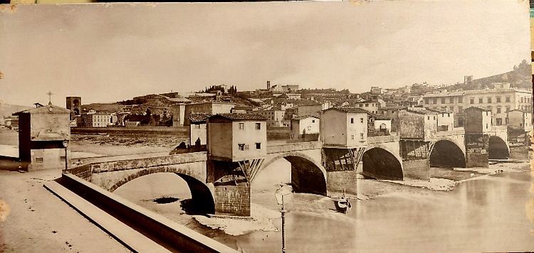 Collezione Alinari.  Fotografia che mostra Il Ponte alle Grazie.