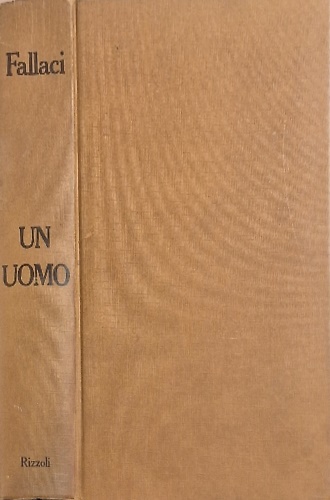 Un uomo.