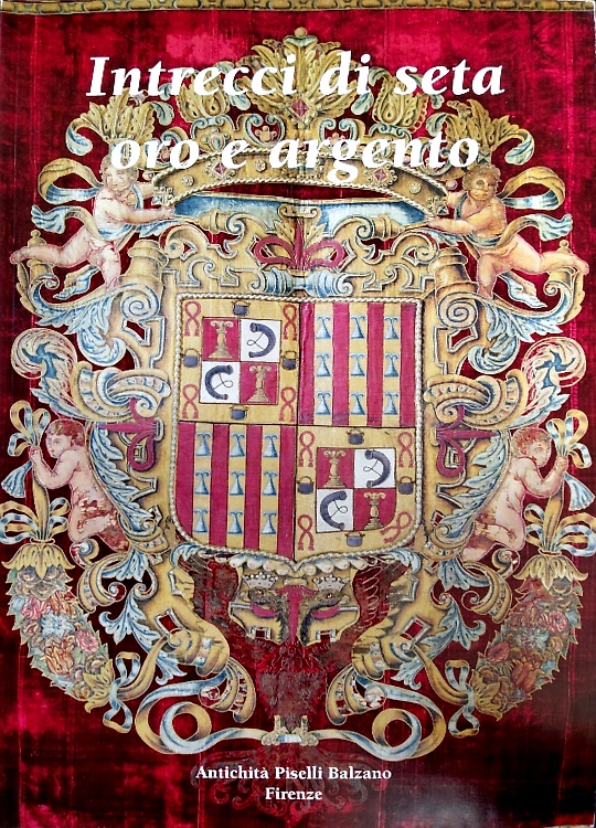 Intrecci di seta oro e argento.